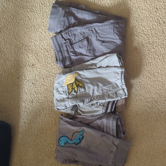 Bundle of Three Lined Gray Printed Joggers Dinosaurs and Space Size 4/5 Boys - Picture 1 of 12